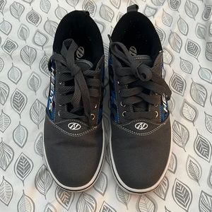 Kids Heelys Size 4